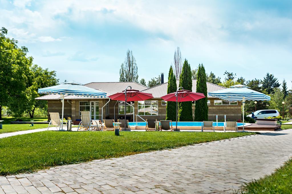 Dolinnka Hotel Tscholponata Exterior foto
